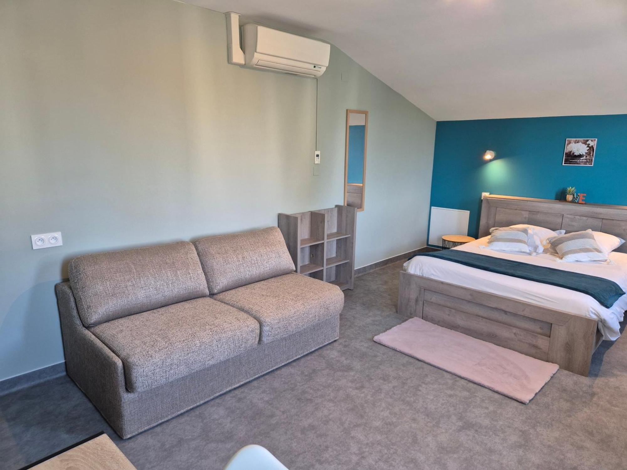 Logis Hotel Restaurant L'Oustal Naves  Kültér fotó